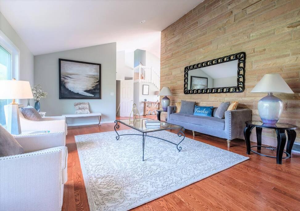 فيلا 2-Acre Highland Park Retreat With Heated Pool ~ 5* المظهر الخارجي الصورة